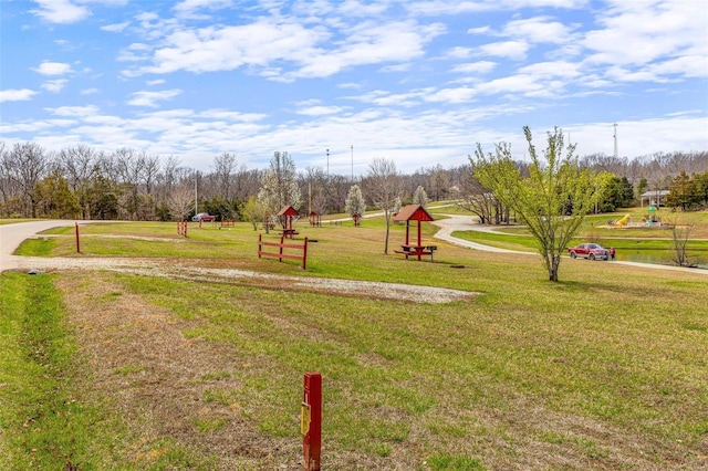 6400 Hoot Owl Ln, French Village, MO 63036 - view of property's community featuring a yard