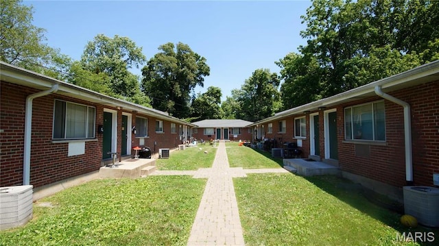 1209 Chambers Rd, Ferguson, MO 63135 - view of green lawn