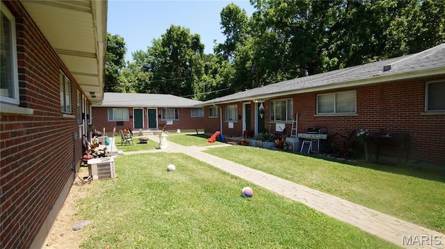 1209 Chambers Rd, Ferguson, MO 63135 - view of grassy yard