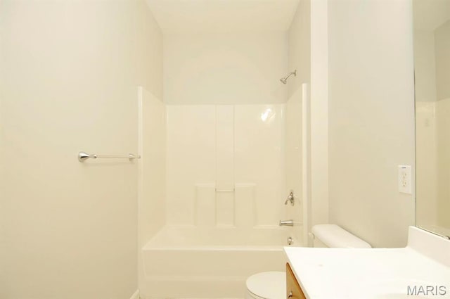 39 Kassebaum Ln Unit 303, Saint Louis, MO 63129 - full bath featuring toilet, vanity, and shower / bath combination