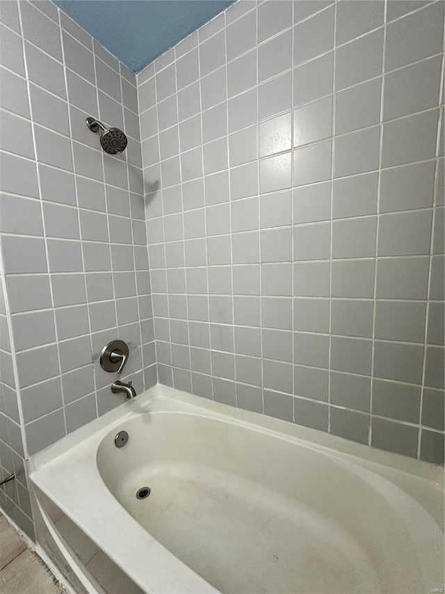 5056 Lindenwood Ave, Saint Louis, MO 63109 - bathroom with washtub / shower combination