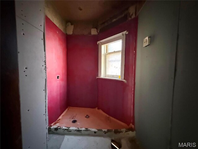 3949 Palm St, Saint Louis, MO 63107 - view of unfurnished room