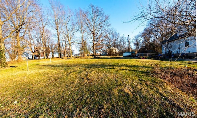 290 E Oak St, Saint Clair, MO 63077 - view of grassy yard