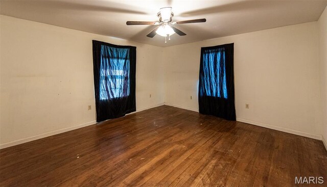 290 E Oak St, Saint Clair, MO 63077 - unfurnished room featuring wood finished floors, ceiling fan, and baseboards