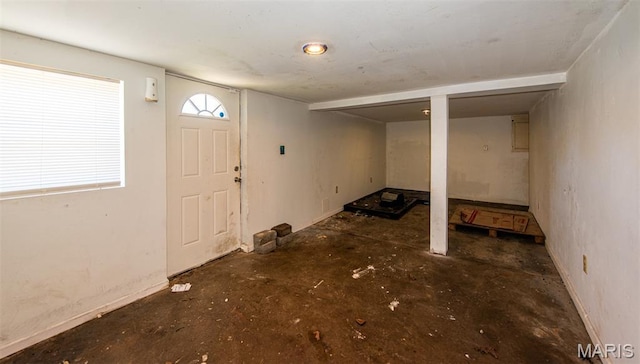 290 E Oak St, Saint Clair, MO 63077 - entrance foyer with baseboards and concrete floors