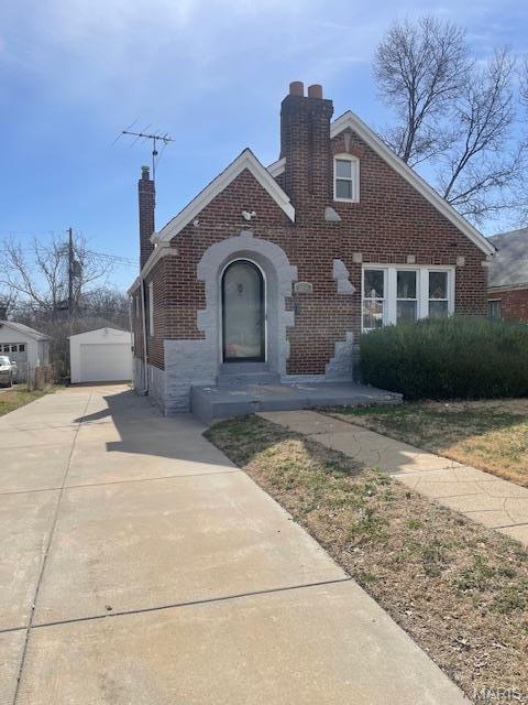 8528 Riverview Blvd, Saint Louis, MO 63147 - photo 1