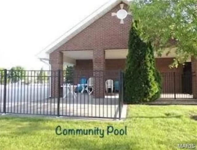 6804 Laurel Springs Ct, Fairview Heights, IL 62208 - gate with fence