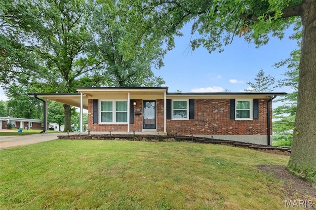 4748 Mccorry Dr, Saint Louis, MO 63123 - photo 1