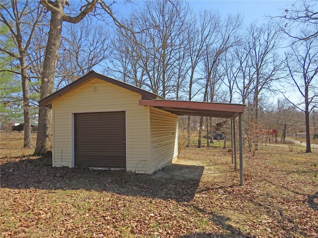 8 Indian Hills Dr, Cuba, MO 65453 - view of outbuilding with an outdoor structure