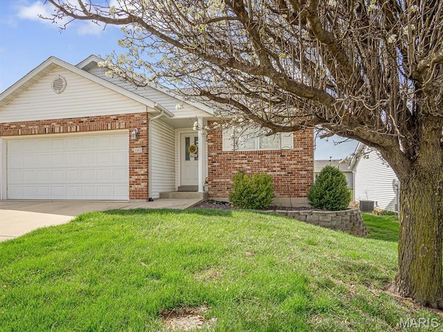 105 Megan Ct, Valmeyer, IL 62295 - single story home with brick siding, central AC, and a front yard