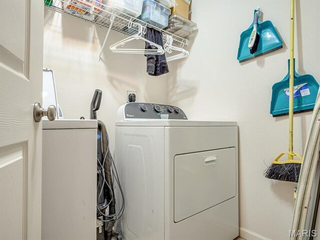 105 Megan Ct, Valmeyer, IL 62295 - washroom with washing machine and dryer