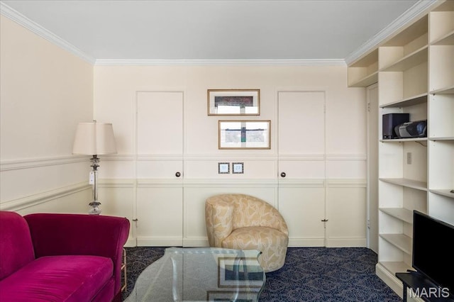 4466 W Pine Blvd Unit 15C, Saint Louis, MO 63108 - sitting room with ornamental molding and carpet