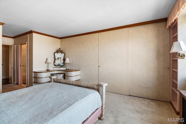 4466 W Pine Blvd Unit 15C, Saint Louis, MO 63108 - carpeted bedroom with ornamental molding