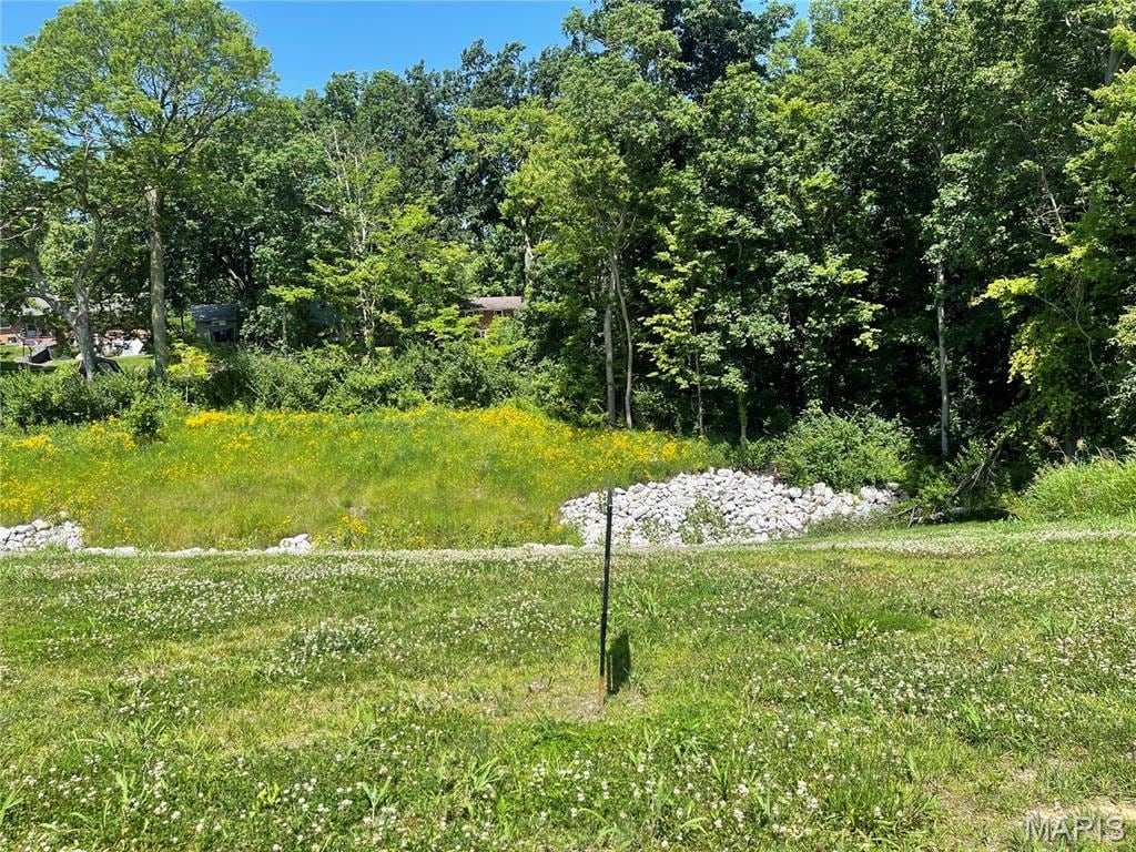 5221 Sundrop, Godfrey, IL 62035