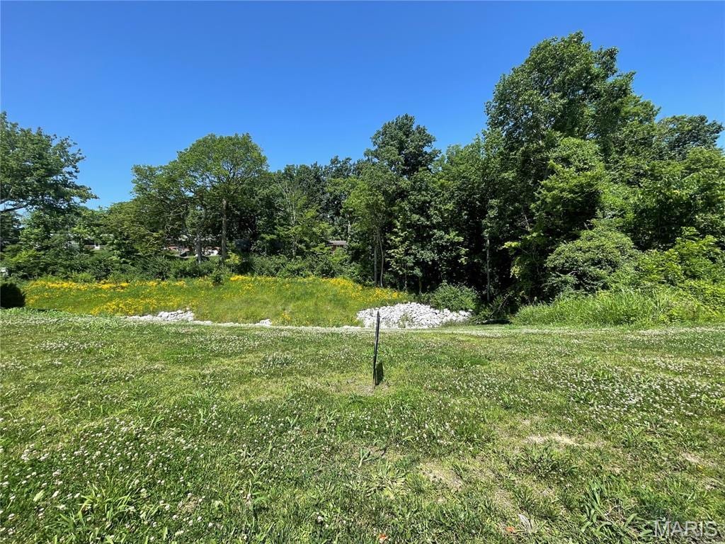 5221 Sundrop, Godfrey, IL 62035