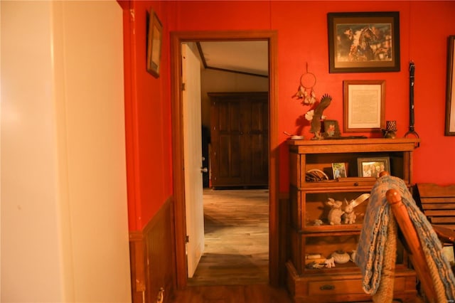 25125 Ash Dr, Grovespring, MO 65662 - hallway with vaulted ceiling and wood finished floors