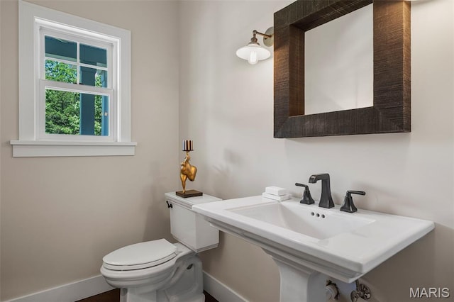 1178 Turnberry Dr, Innsbrook, MO 63390 - bathroom with baseboards and toilet