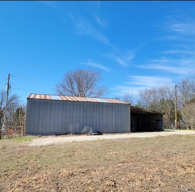 8336 Cedar Fork Rd, New Haven, MO 63068 - view of pole building with a yard