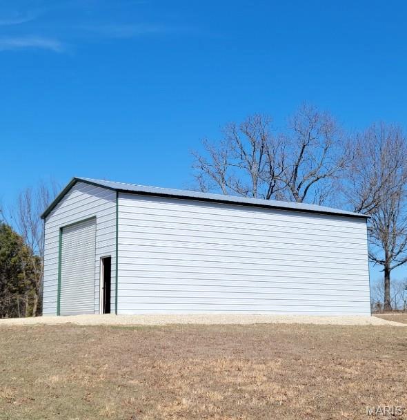 8336 Cedar Fork Rd, New Haven, MO 63068 - view of detached garage