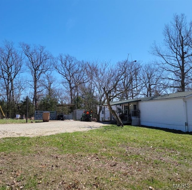 8336 Cedar Fork Rd, New Haven, MO 63068 - view of green lawn