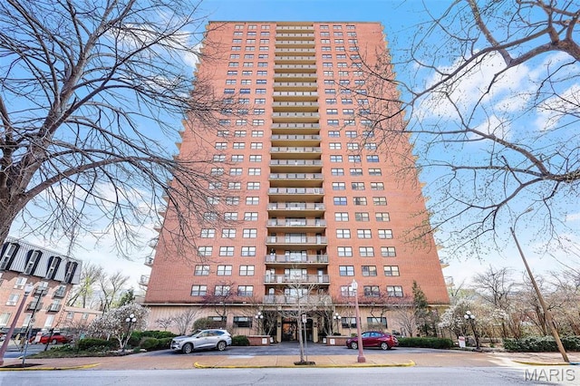 4466 W Pine Blvd Unit 23C, Saint Louis, MO 63108 - view of apartment building / complex
