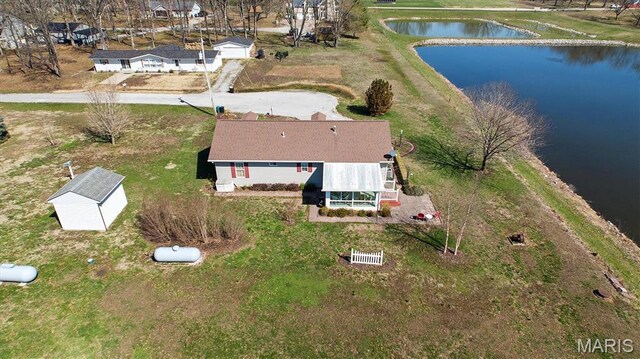 10 Mallard Dr, Carlyle, IL 62231 - view from above of property with a nearby body of water
