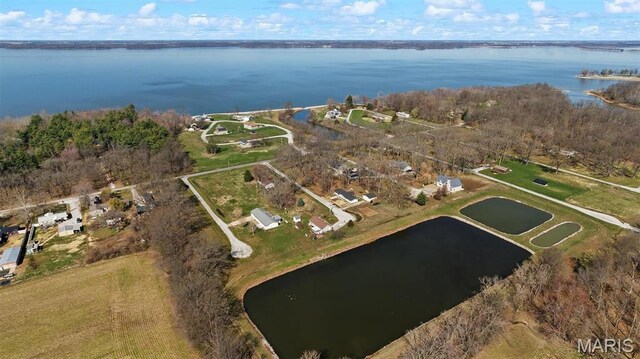 10 Mallard Dr, Carlyle, IL 62231 - aerial overview of property's location featuring a large body of water