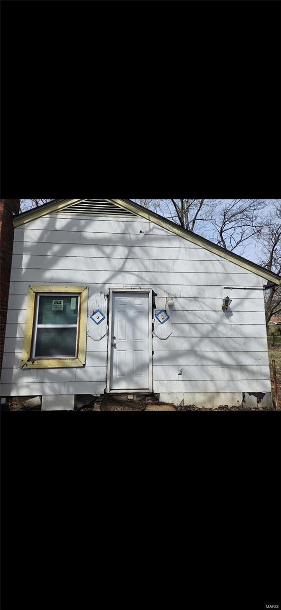 10104 Prince Dr, Saint Louis, MO 63136 - photo 1