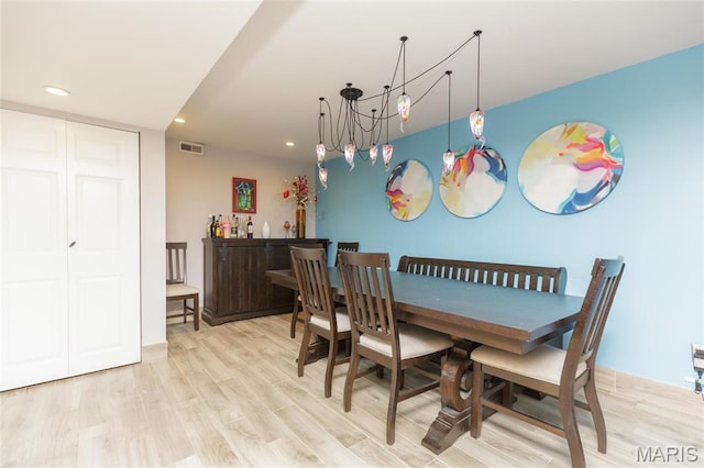 86 Pebblebrook Ln, Saint Louis, MO 63146 - dining room featuring recessed lighting and wood finished floors