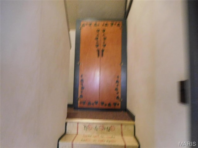6432 Lansdowne Ave, Saint Louis, MO 63109 - view of stairs