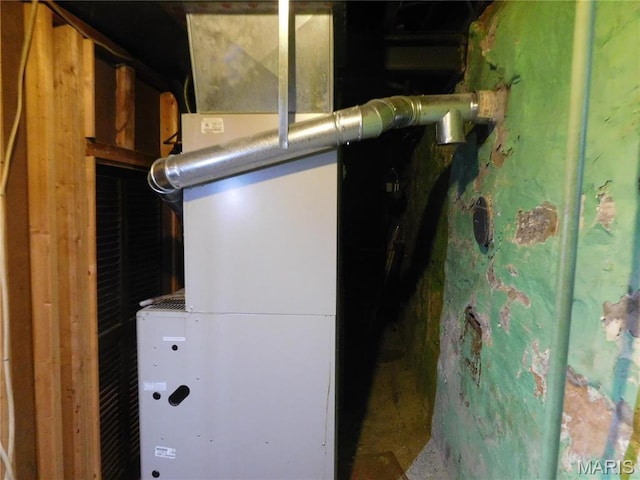 6432 Lansdowne Ave, Saint Louis, MO 63109 - view of utility room