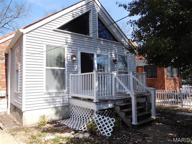 6432 Lansdowne Ave, Saint Louis, MO 63109 - rear view of house featuring a deck
