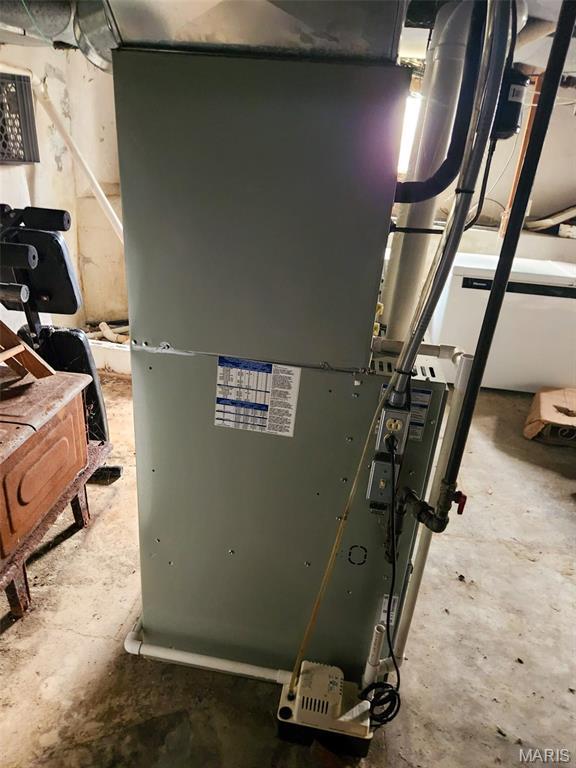 760 Swanwick St, Chester, IL 62233 - utility room with heating unit