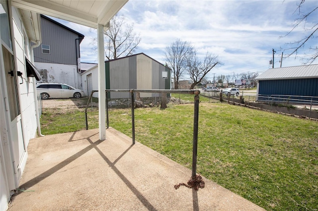 106 N A St, Cuba, MO 65453 - view of yard