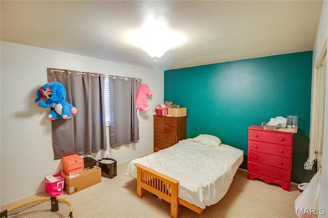 bedroom featuring carpet floors