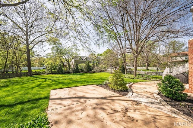 1211 S Geyer Rd, Saint Louis, MO 63122 - view of yard featuring a patio