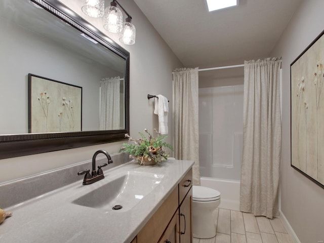 504 Timber View Ter, Hannibal, MO 63401 - bathroom with vanity, shower / bath combo with shower curtain, and toilet