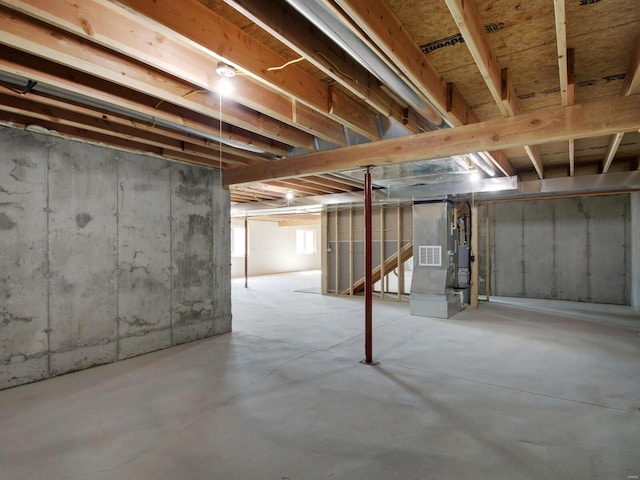504 Timber View Ter, Hannibal, MO 63401 - unfinished below grade area with gas water heater