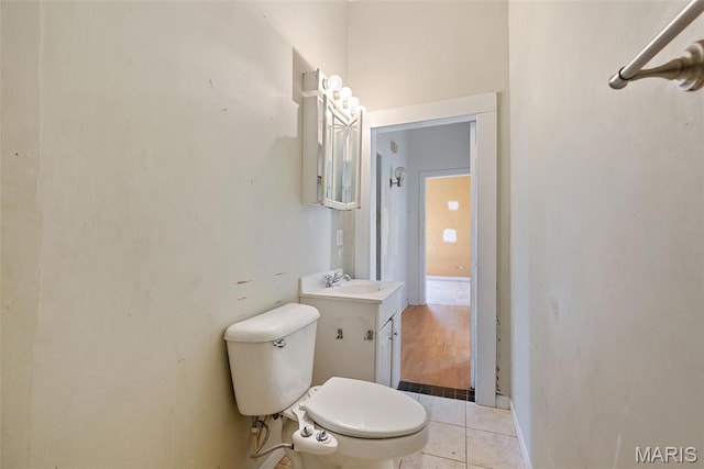 104 S 4th St, De Soto, MO 63020 - bathroom with vanity and tile patterned flooring