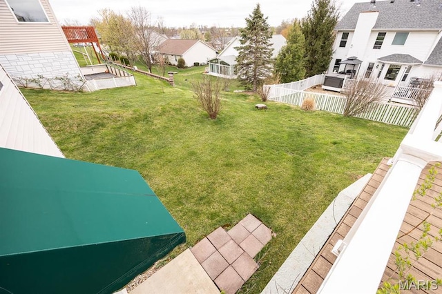 view of yard with a residential view