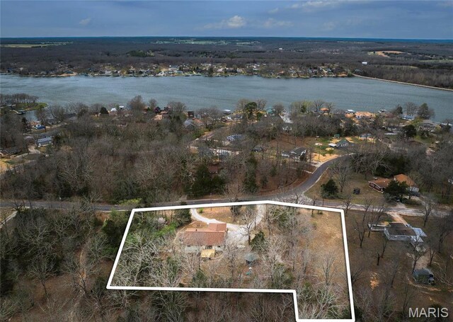 1020 White Hawk Dr, Cuba, MO 65453 - aerial view of property's location featuring property boundaries highlighted and a nearby body of water