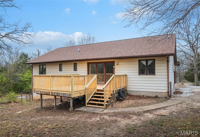 1020 White Hawk Dr, Cuba, MO 65453 - back of house with a deck and a shingled roof