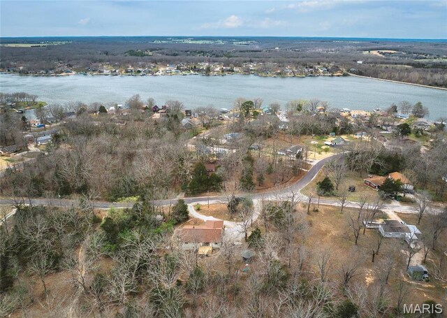 1020 White Hawk Dr, Cuba, MO 65453 - aerial view of property and surrounding area with a nearby body of water