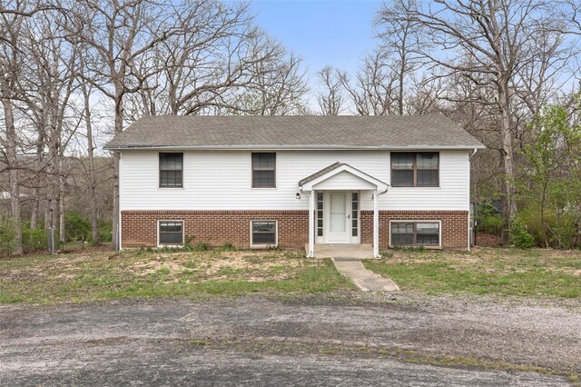 1680 Neff Rd, Saint Clair, MO 63077 - bi-level home featuring brick siding