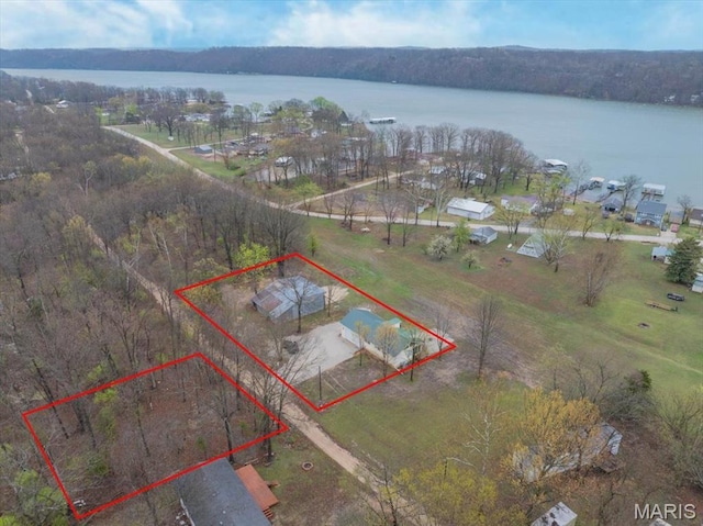 34441 Hickory Hills Rd, Mo, MO 65078 - aerial view of property's location featuring a large body of water and property boundaries highlighted