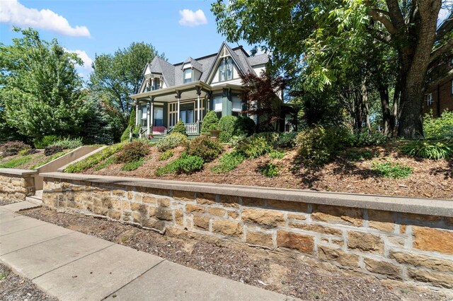 312 Bellevue St, Cape Girardeau, MO 63701 - victorian home featuring covered porch