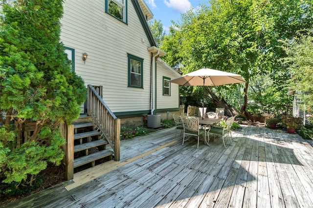 312 Bellevue St, Cape Girardeau, MO 63701 - deck featuring outdoor dining area