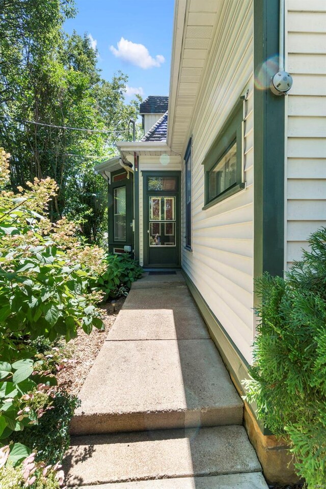 312 Bellevue St, Cape Girardeau, MO 63701 - view of exterior entry