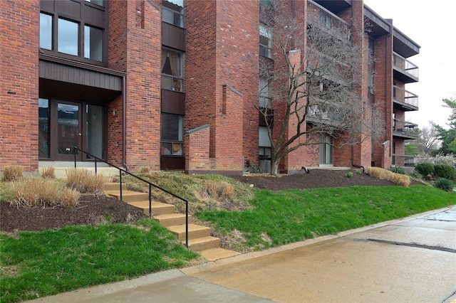 572 Coeur De Royale Dr Unit 108, Saint Louis, MO 63141 - view of apartment building / complex