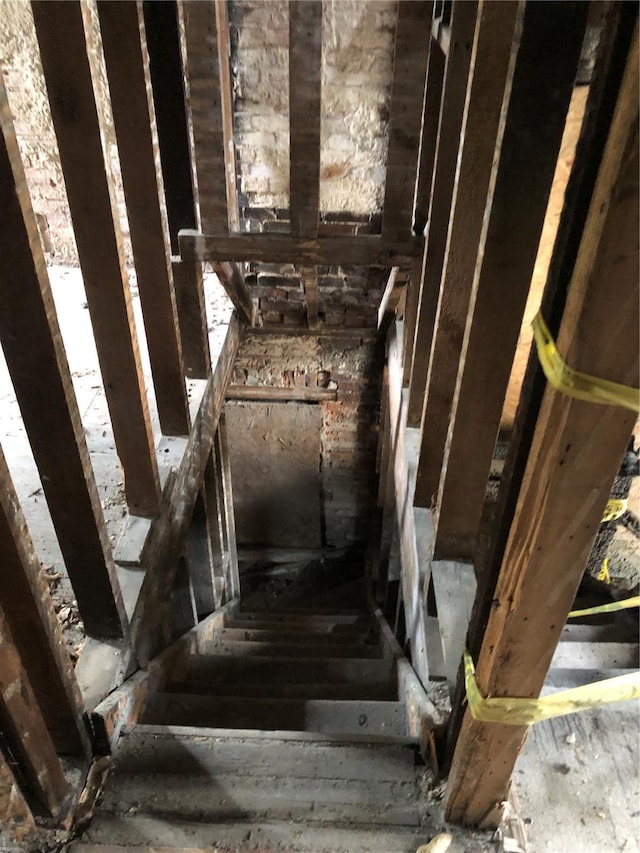 5674 Cabanne Ave, Saint Louis, MO 63112 - view of stairway